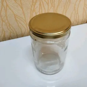 банки с крышками
