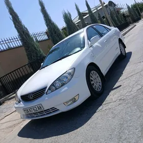 Toyota Camry 2004