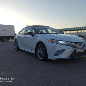 Toyota Camry 2018