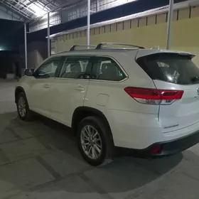Toyota Highlander 2019