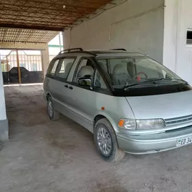 Toyota Previa 1990