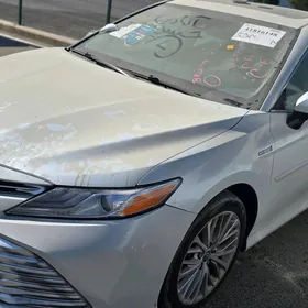 Toyota Camry 2020