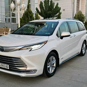 Toyota Sienna 2021