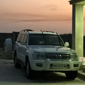 Toyota Land Cruiser 2000