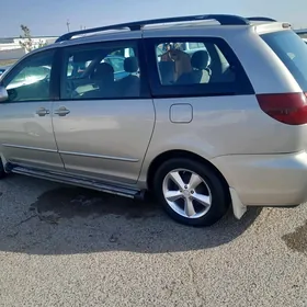 Toyota Sienna 2005
