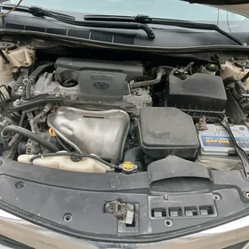 Toyota Camry 2015