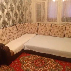 Диван