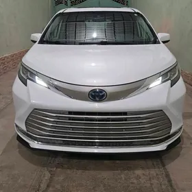 Toyota Sienna 2021