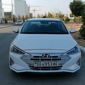 Hyundai Elantra 2020