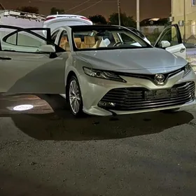 Toyota Camry 2020