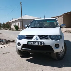 Mitsubishi L200 2008