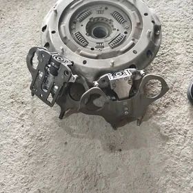 ford karobka