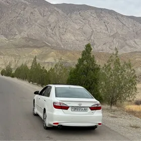 Toyota Camry 2017