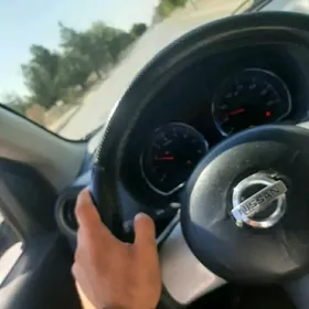Nissan Versa 2011