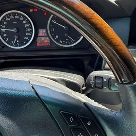 BMW E60 2004