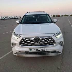 Toyota Highlander 2022