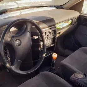 Opel Vectra 1989