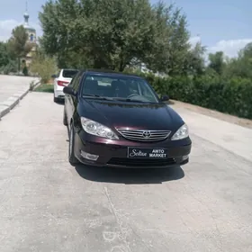 Toyota Camry 2004