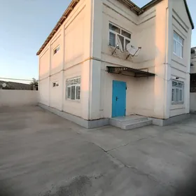 Коттедж 2х этажный.
