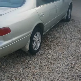 Toyota Camry 2001