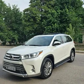Toyota Highlander 2018