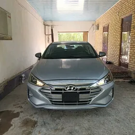 Hyundai Elantra 2020