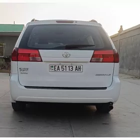 Toyota Sienna 2004