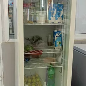 Холодильник витринный