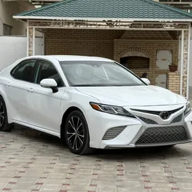 Toyota Camry 2020