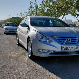 Hyundai Sonata 2011