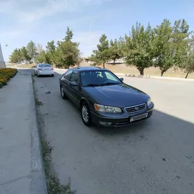 Toyota Camry 2001