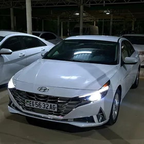 Hyundai Elantra 2021