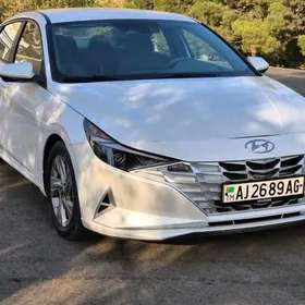 Hyundai Elantra 2021