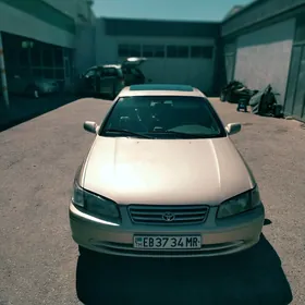 Toyota Camry 2000