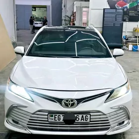 Toyota Camry 2018