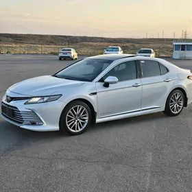 Toyota Camry 2018