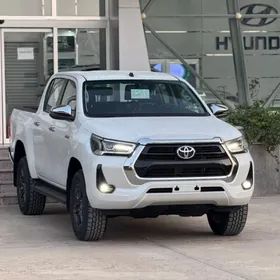 Toyota Hilux 2024