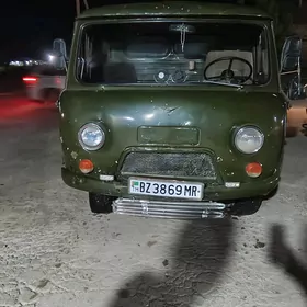 UAZ 452 1982