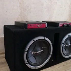 pioneer bocka usilitel