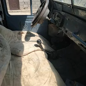 UAZ 452 1986