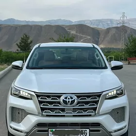 Toyota Fortuner 2025