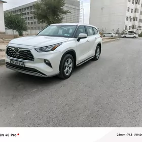 Toyota Highlander 2020