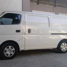 Nissan Urvan 2003