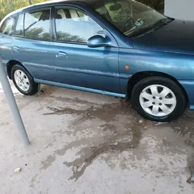 Kia Rio 2000