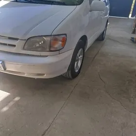 Toyota Sienna 1998