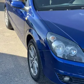 Opel Astra 2004