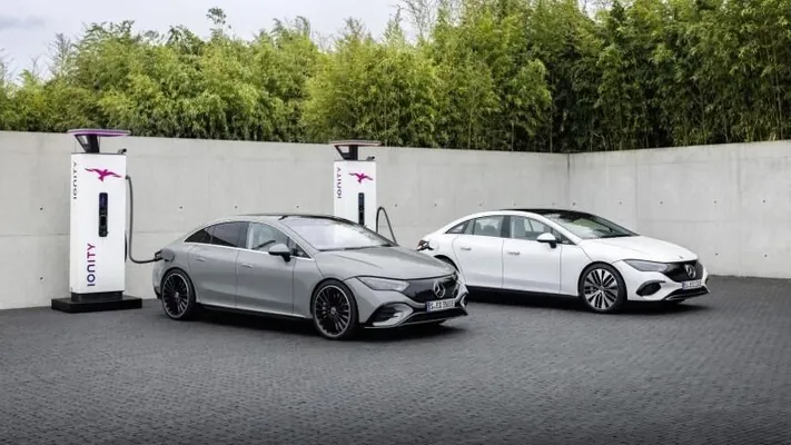 Mercedes kaşaň ulaglardan ünsi sowup, köpçülikleýin bazar üçin 36 sany täze model çykarar