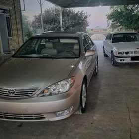 Toyota Camry 2004