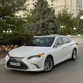 Lexus ES 350 2019