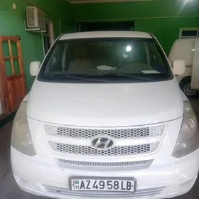 Hyundai H-1 2011